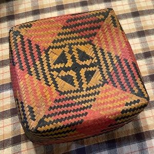 Vintage Indonesian Balinese Handwoven Basket 7”x4”